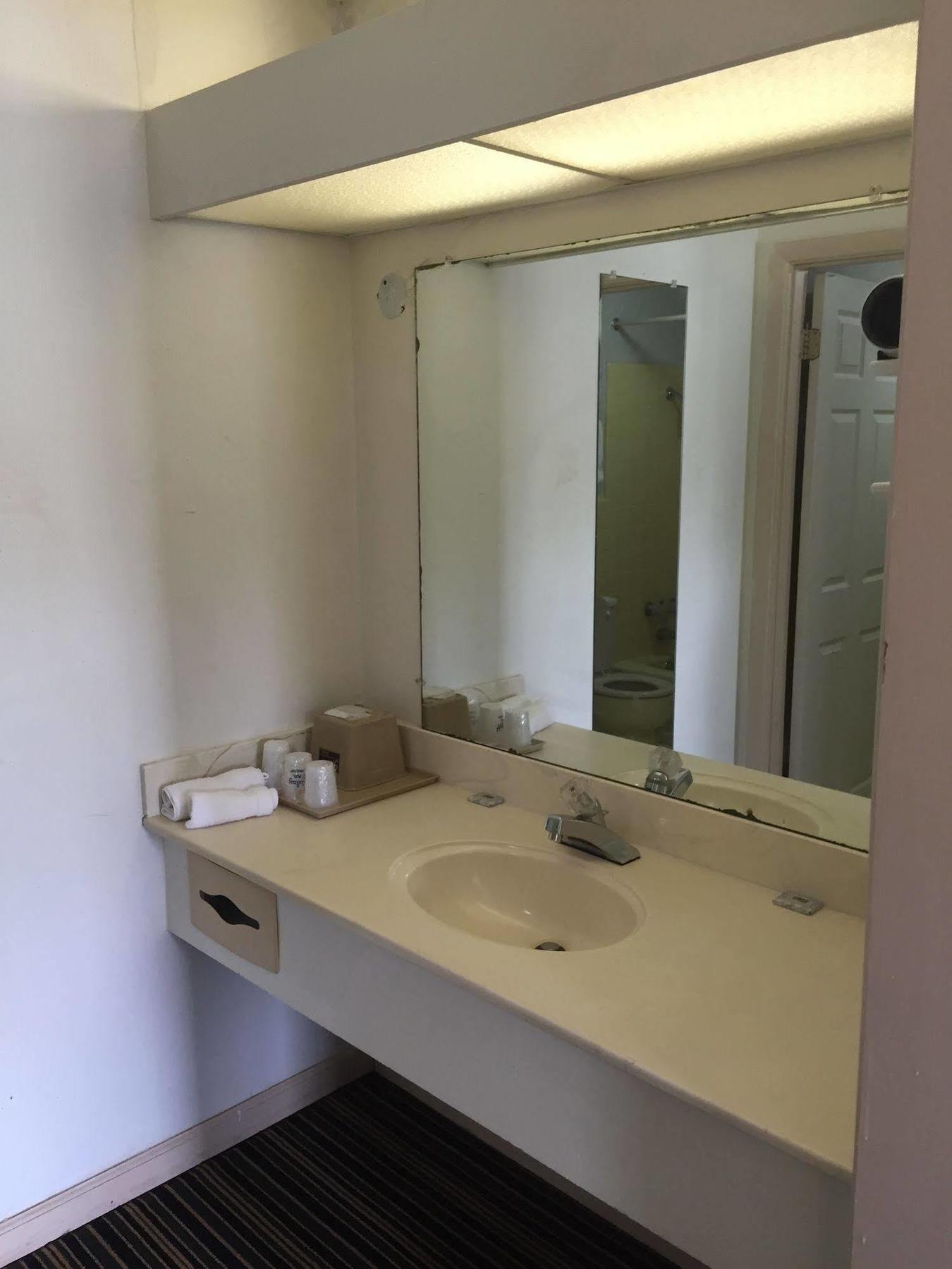 Scottish Inn And Suites بيري المظهر الخارجي الصورة