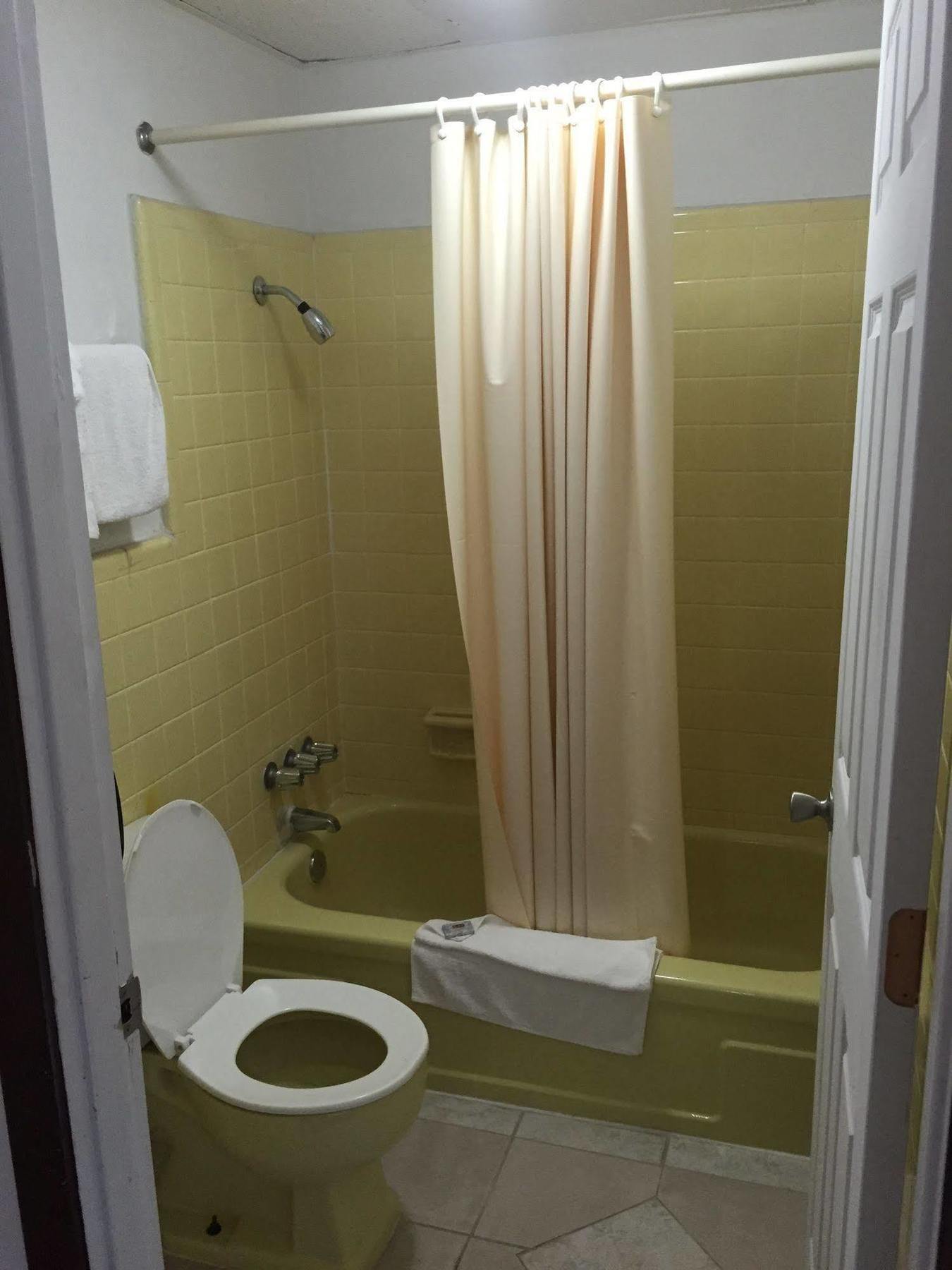 Scottish Inn And Suites بيري المظهر الخارجي الصورة