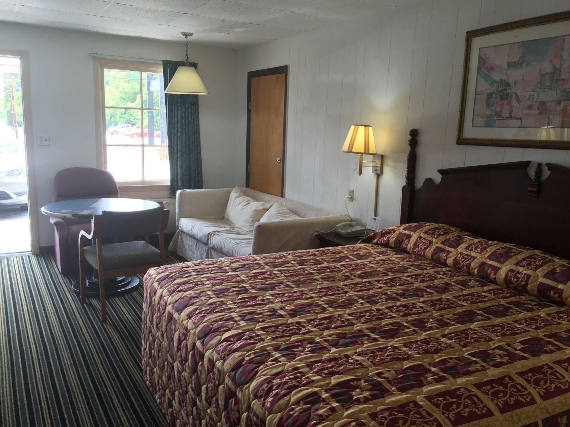 Scottish Inn And Suites بيري المظهر الخارجي الصورة