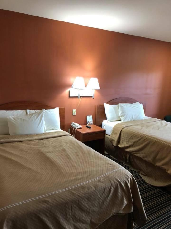 Scottish Inn And Suites بيري المظهر الخارجي الصورة