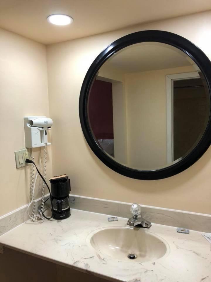 Scottish Inn And Suites بيري المظهر الخارجي الصورة