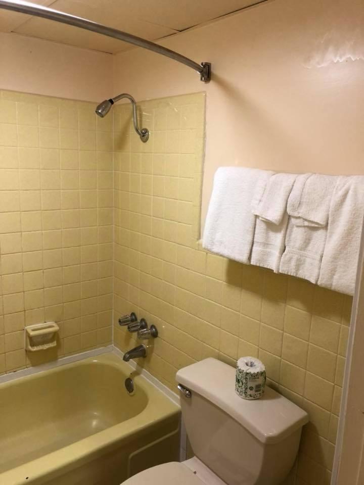 Scottish Inn And Suites بيري المظهر الخارجي الصورة