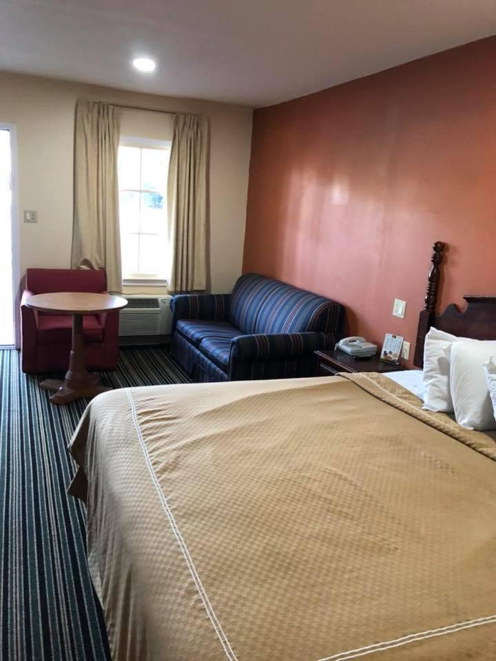 Scottish Inn And Suites بيري المظهر الخارجي الصورة