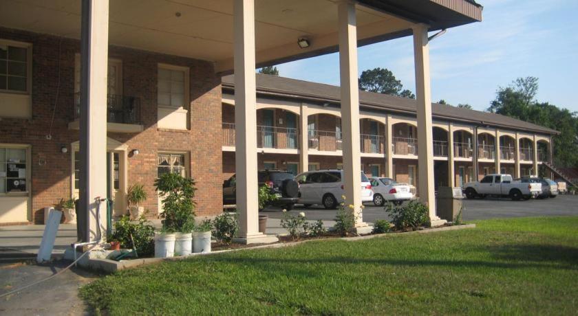 Scottish Inn And Suites بيري المظهر الخارجي الصورة